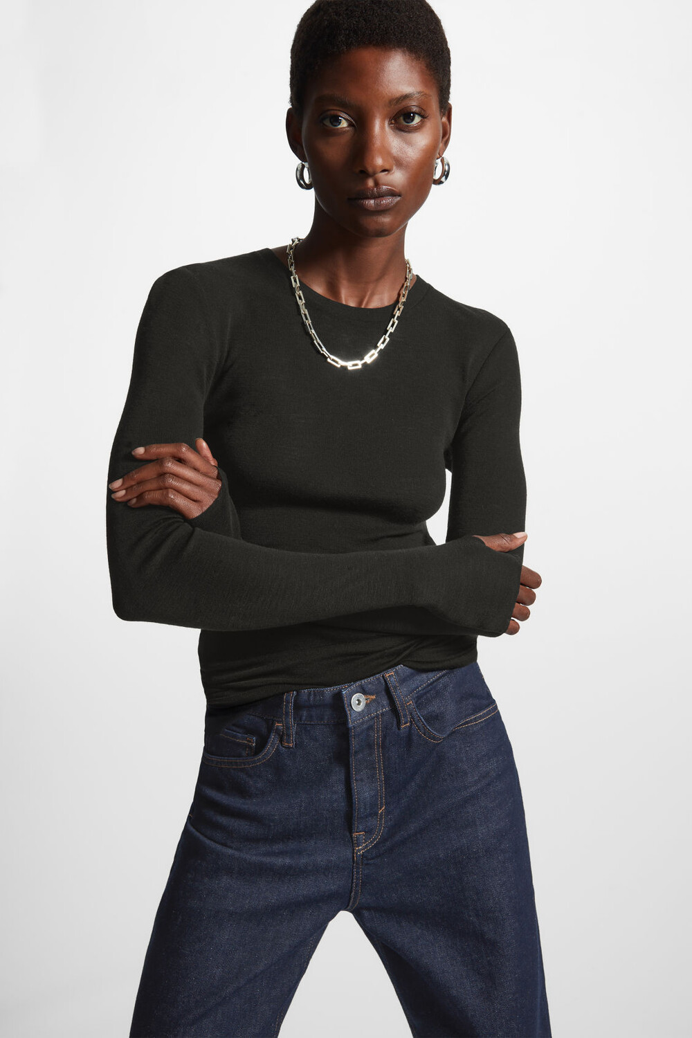 Топ из шерсти мериноса с круглым вырезом, черный
Топ из шерсти мериноса с круглым вырезом, черный