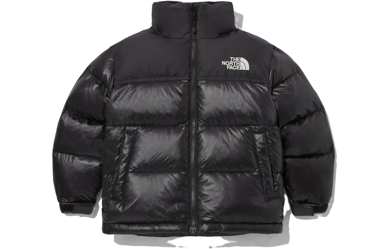 Детский пуховик THE NORTH FACE, цвет черный
Детский пуховик THE NORTH FACE, цвет черный
