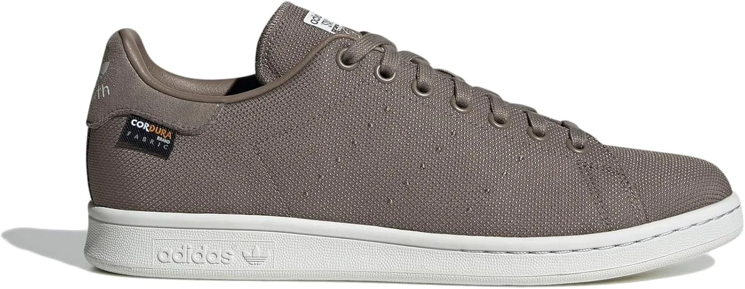 Мужские кроссовки Adidas Stan Smith End Plastic Waste, коричневый/белый
Мужские кроссовки Adidas Stan Smith End Plastic Waste, коричневый/белый