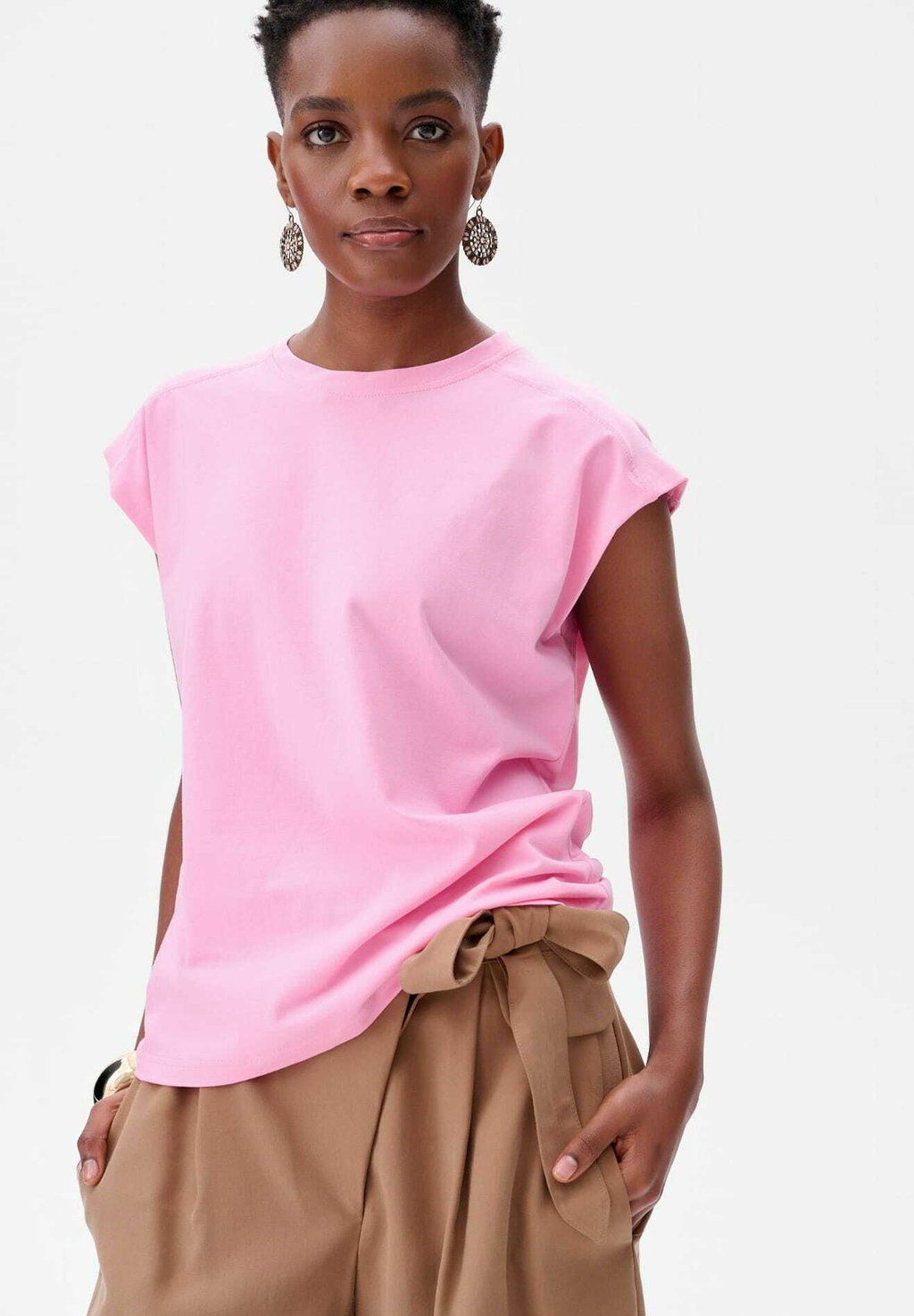 Базовая футболка VITTO blue shadow, розовый
Базовая футболка VITTO blue shadow, розовый