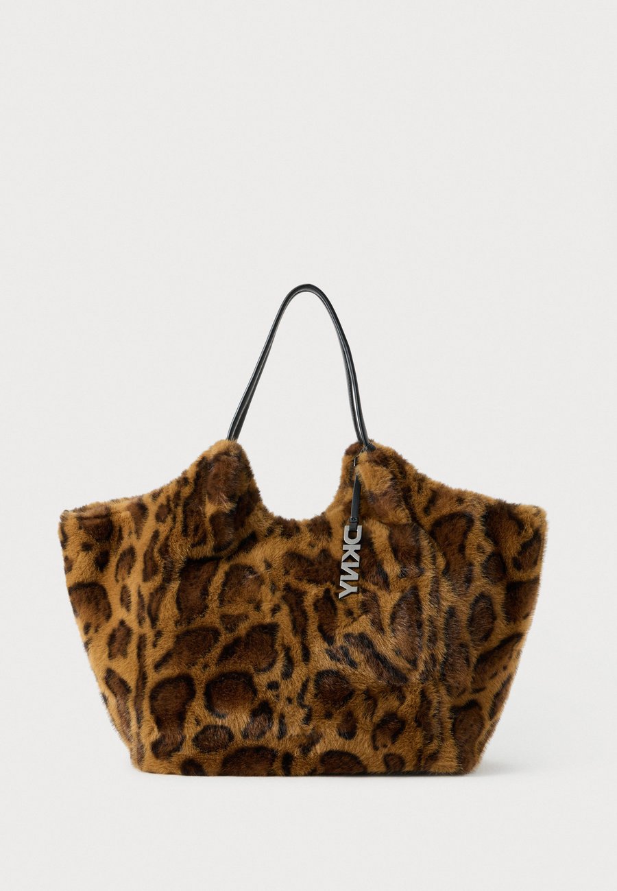 Сумка DKNY PAULA COMMUTER MEDIUM TOTE, Black/Beige/Beige
Сумка DKNY PAULA COMMUTER MEDIUM TOTE, Black/Beige/Beige