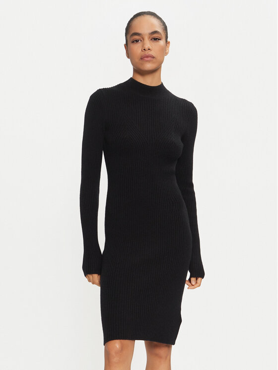 Трикотажное платье приталенного кроя Calvin Klein, черный
Трикотажное платье приталенного кроя Calvin Klein, черный