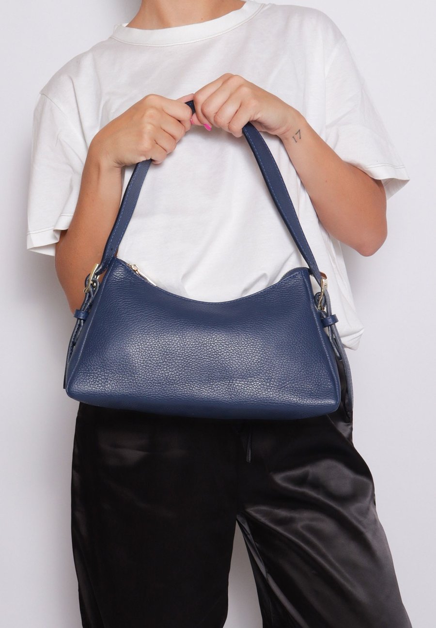 Сумка Chiara Ferretti Handbag, Blu Jeans/Blue
Сумка Chiara Ferretti Handbag, Blu Jeans/Blue