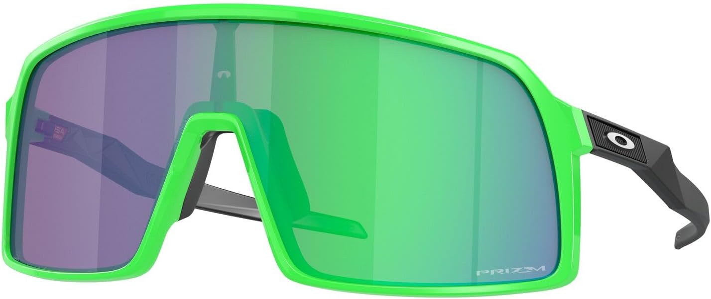 Комплект солнцезащитных очков Oakley OO9406: OO 9406 SUTRO 9406B4 80-х годов, зеленый/нефритовый Prizm, поликарбонат, стандартный и маленький черный ремешок, набор аксессуаров, 80s Green
Комплект солнцезащитных очков Oakley OO9406: OO 9406 SUTRO 9406B4 80-х годов, зеленый/нефритовый Prizm, поликарбонат, стандартный и маленький черный ремешок, набор аксессуаров, 80s Green