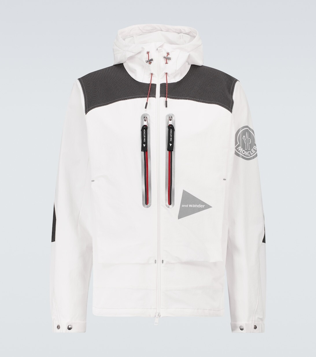 Куртка Moncler 1952 Itabashi из коллаборации с And Wander 2 Moncler Genius, белый
Куртка Moncler 1952 Itabashi из коллаборации с And Wander 2 Moncler Genius, белый
