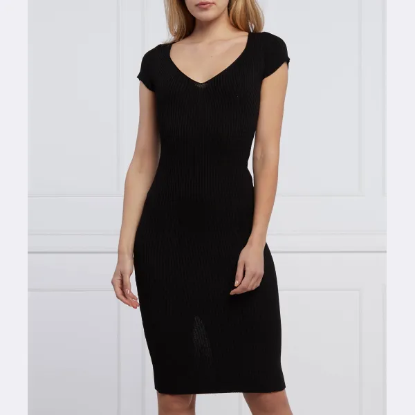 Платье Guess, черный
Платье Guess, черный
