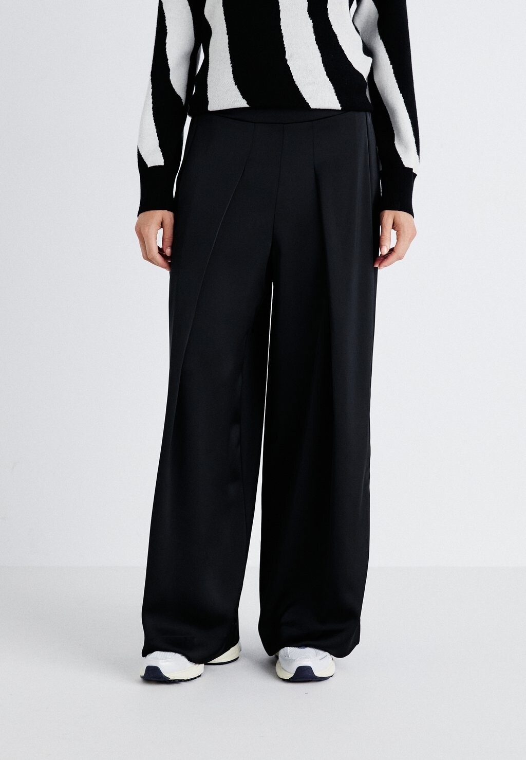 Брюки VMLOUISA WIDE PANTS Aware, черный
Брюки VMLOUISA WIDE PANTS Aware, черный