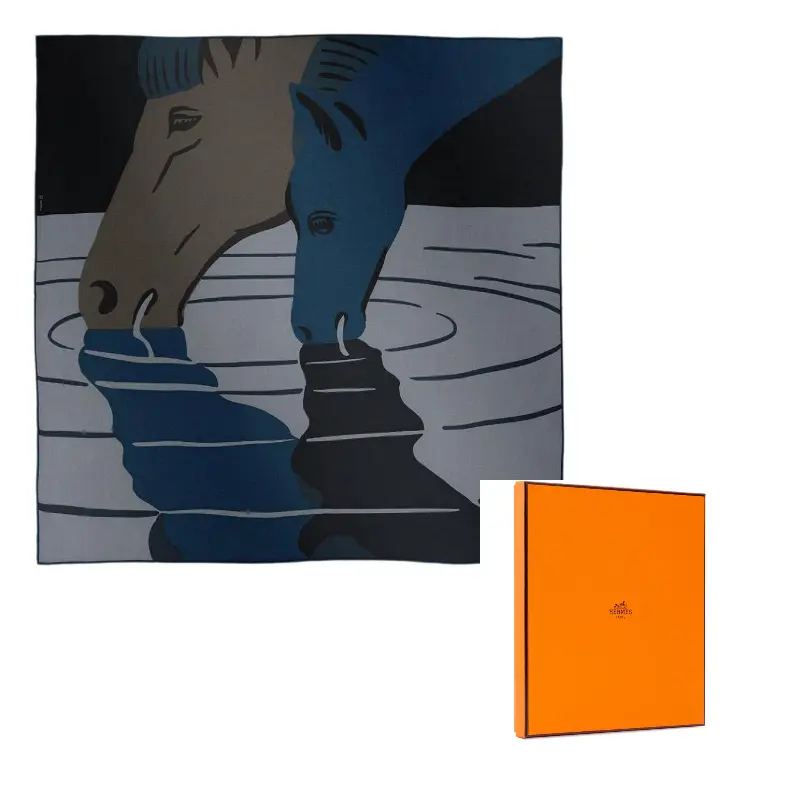 HERMES Шарф из кашемира и шелка унисекс BLEU GRIS/Indigo/Ocean
HERMES Шарф из кашемира и шелка унисекс BLEU GRIS/Indigo/Ocean