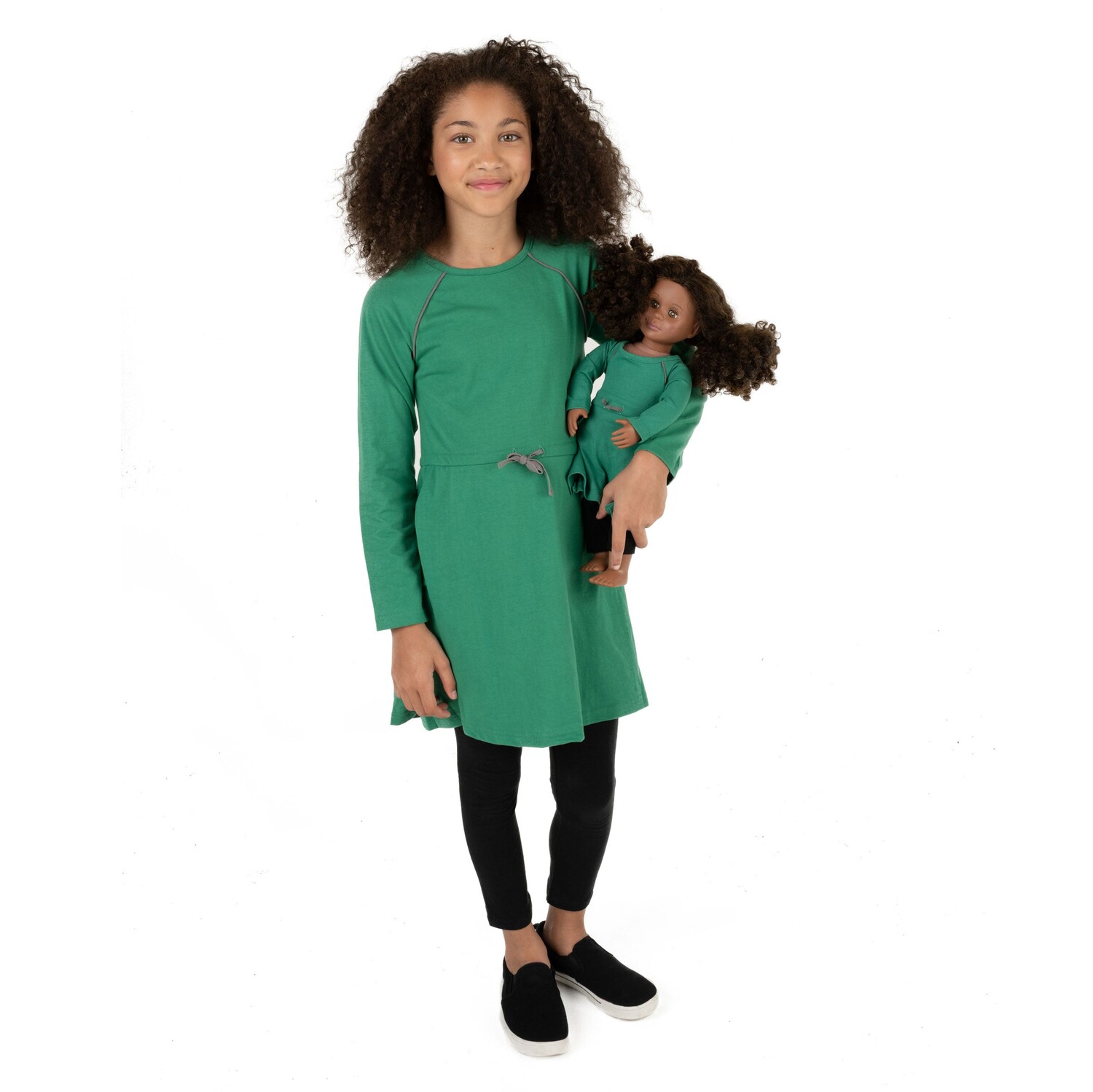 Платье для девочек и такое же кукольное платье с галстуком-бабочкой Leveret, зеленый
Платье для девочек и такое же кукольное платье с галстуком-бабочкой Leveret, зеленый