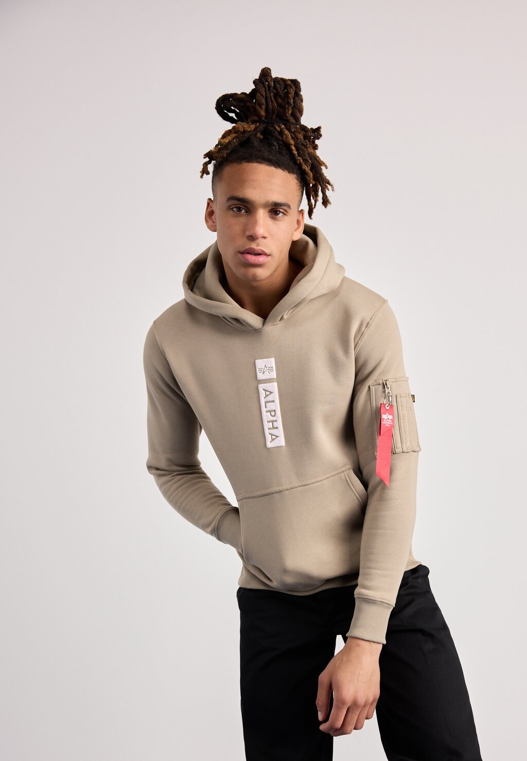 Толстовка HOODY Alpha Industries, цвет vintage sand
Толстовка HOODY Alpha Industries, цвет vintage sand