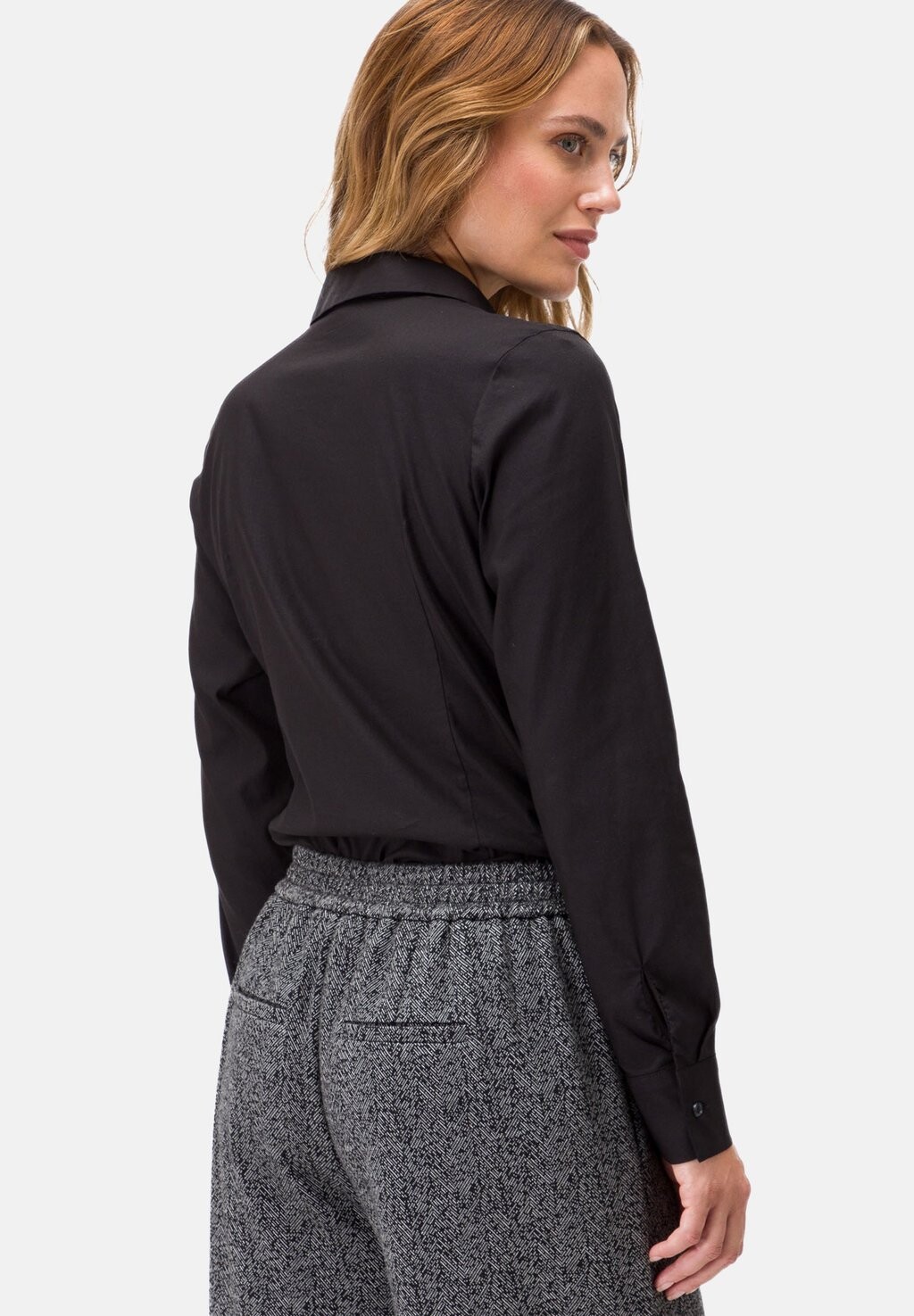Блузка на пуговицах MIT RAFFUNGEN zero, черный 
Блузка на пуговицах MIT RAFFUNGEN zero, черный