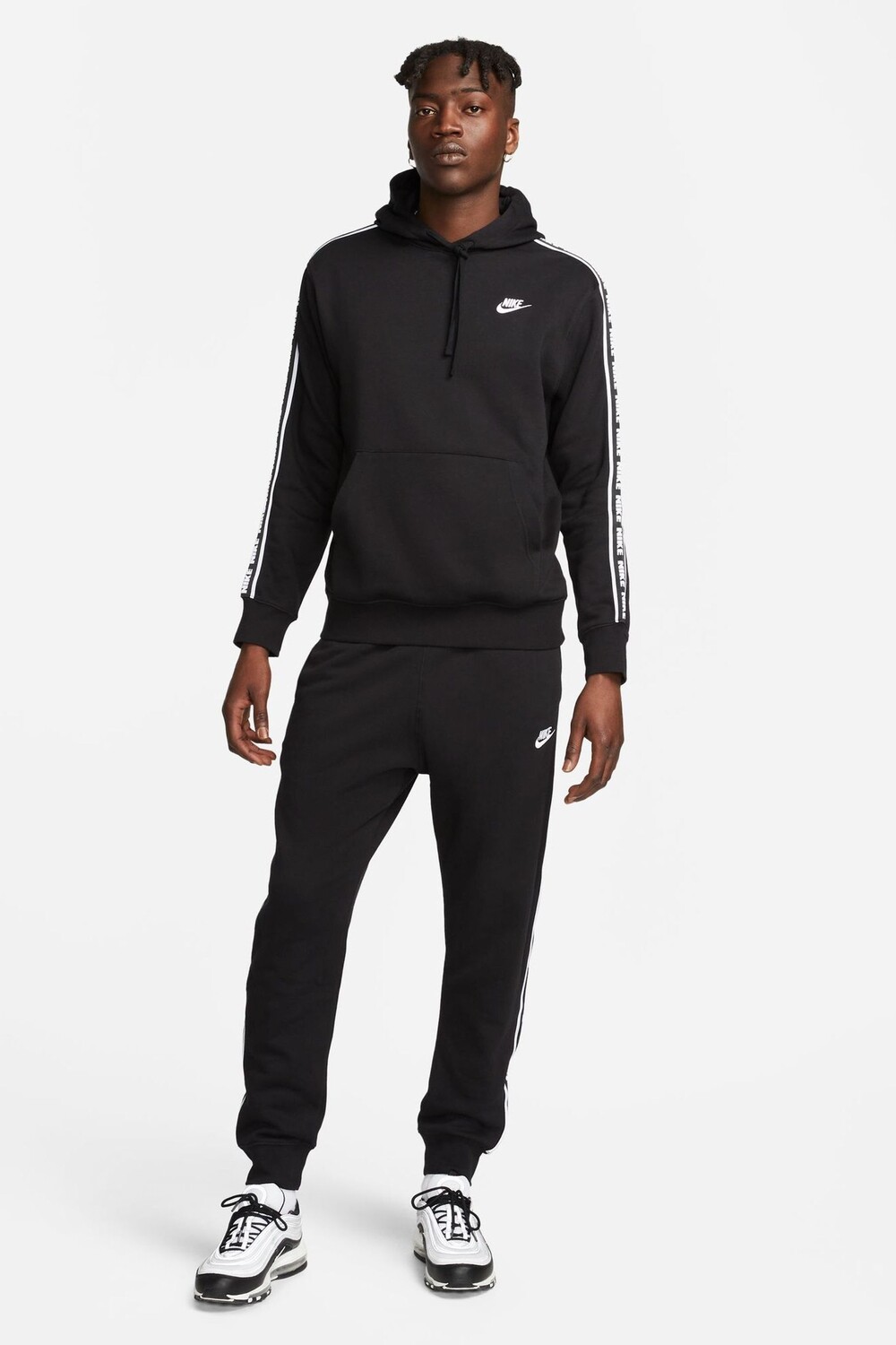 Клубный флисовый спортивный костюм с капюшоном Nike, черный
Клубный флисовый спортивный костюм с капюшоном Nike, черный