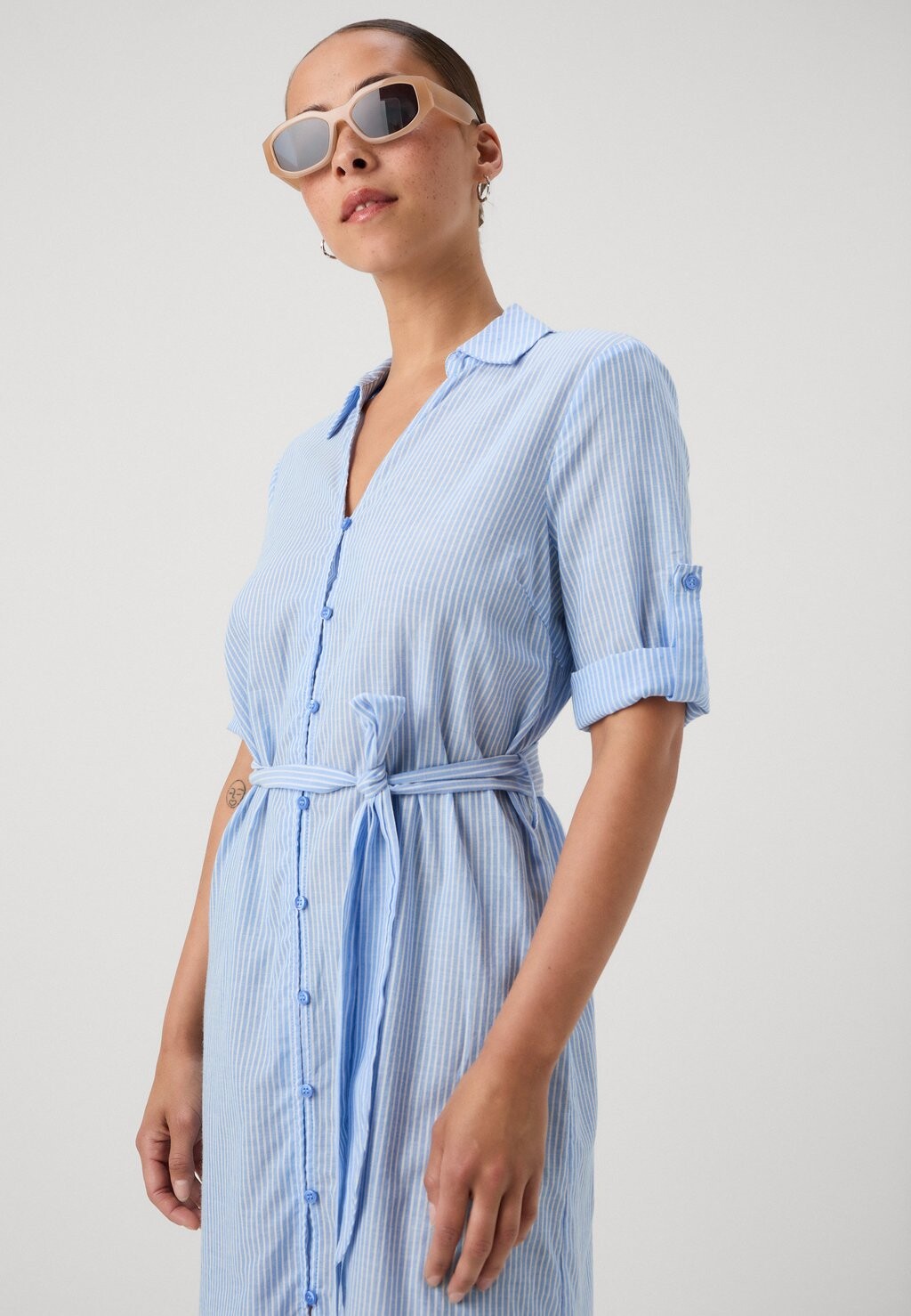Платье-блузка VMISABELL 3/4 SHIRT DRESS Vero Moda, синий 
Платье-блузка VMISABELL 3/4 SHIRT DRESS Vero Moda, синий