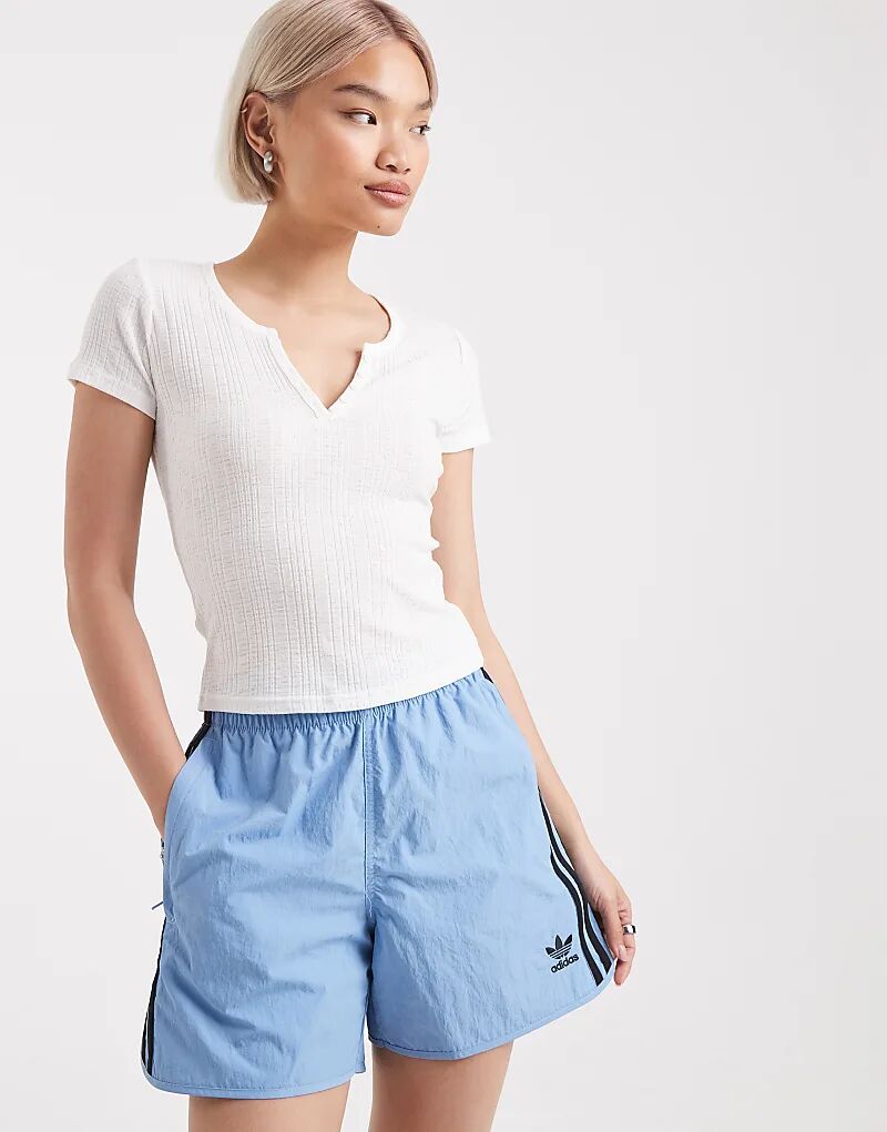 Футболка Edikted полупрозрачная, с V-образным вырезом, белая
Футболка Edikted полупрозрачная, с V-образным вырезом, белая