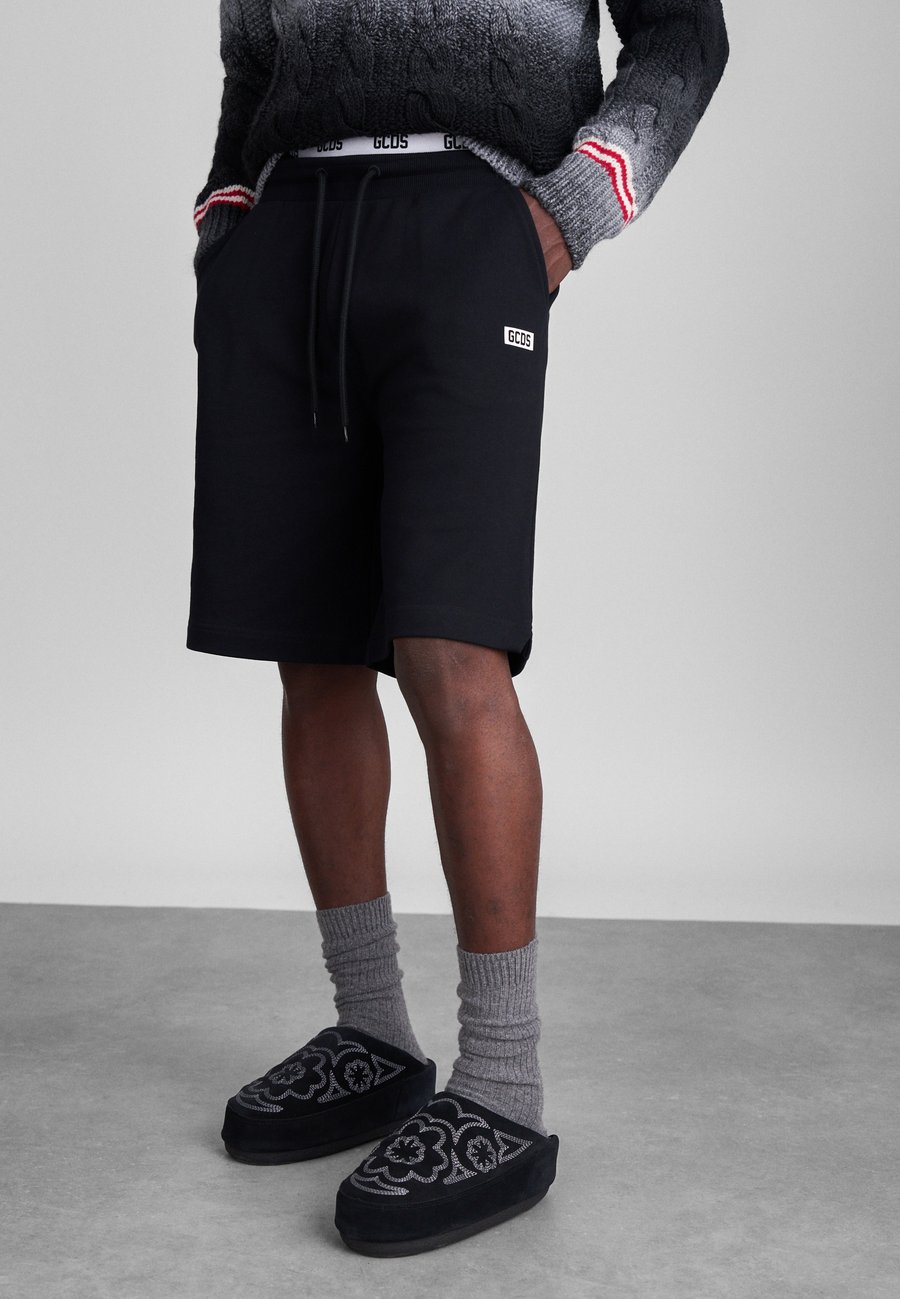 Шорты GCDS ESSENTIALS, Black
Шорты GCDS ESSENTIALS, Black