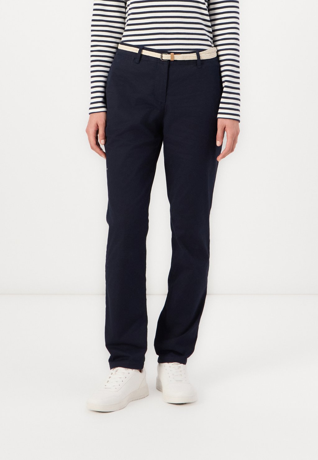 Чиносы SLIM TOM TAILOR, темно-синий
Чиносы SLIM TOM TAILOR, темно-синий