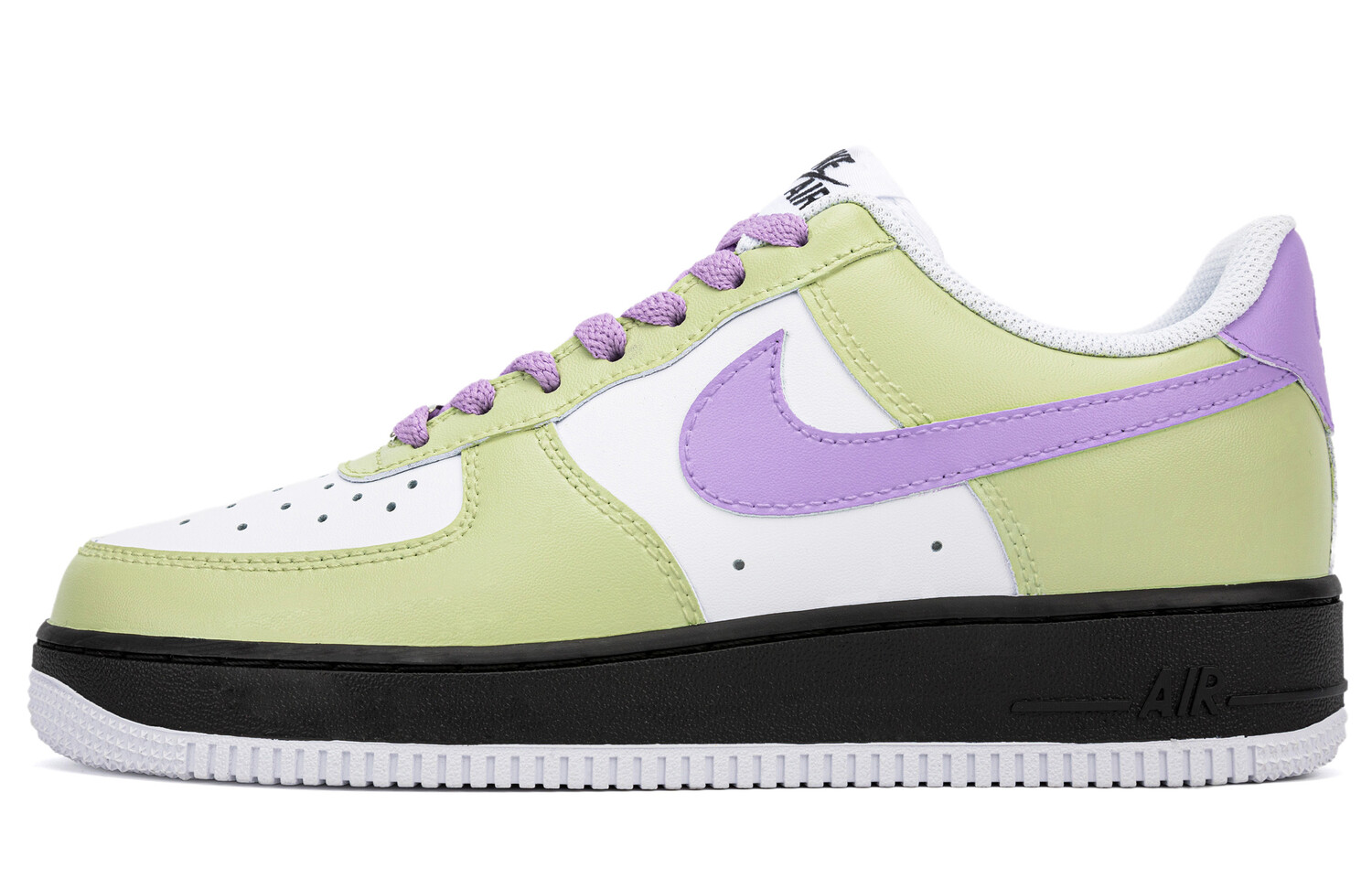 Кроссовки Nike Air Force 1 Skateboarding Shoes Men Low-top Black/white/purple, зеленый 
Кроссовки Nike Air Force 1 Skateboarding Shoes Men Low-top Black/white/purple, зеленый
