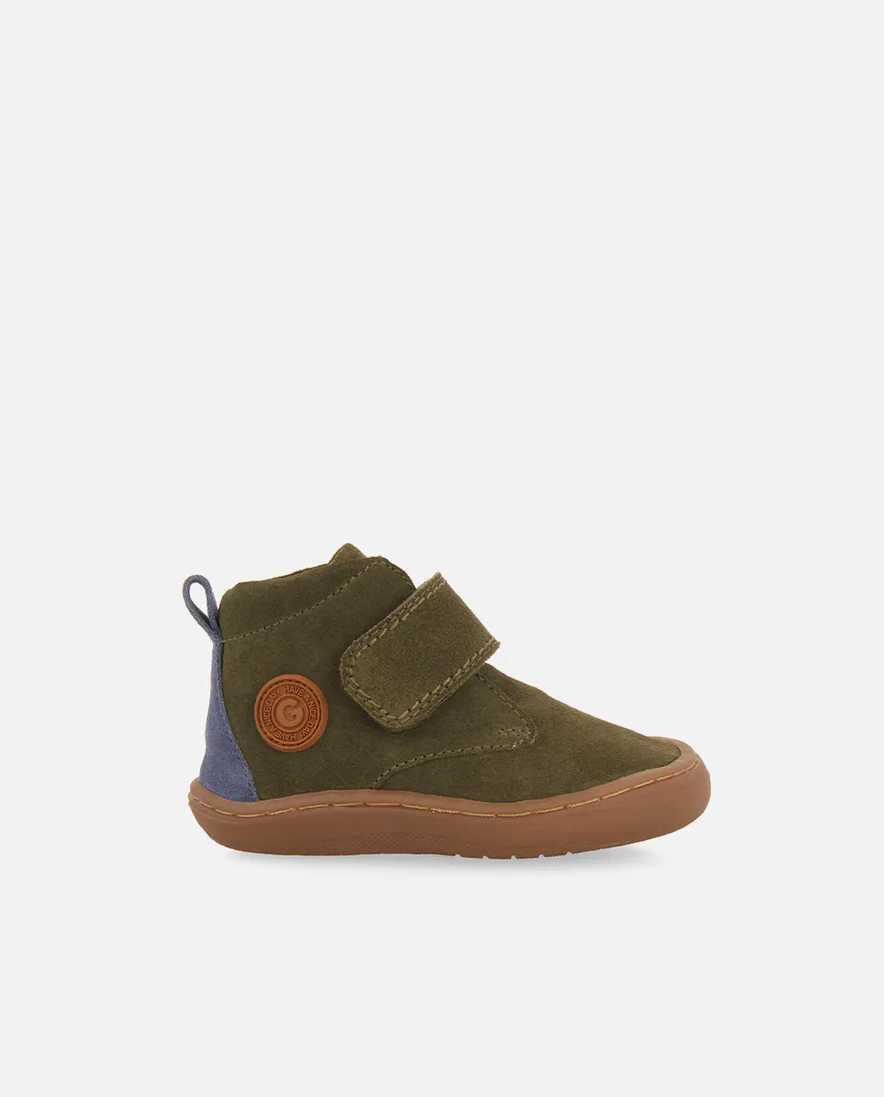 Гибкие спортивные туфли Barefoot для маленьких мальчиков с регулируемой застежкой Gioseppo, цвет Kaki
Гибкие спортивные туфли Barefoot для маленьких мальчиков с регулируемой застежкой Gioseppo, цвет Kaki