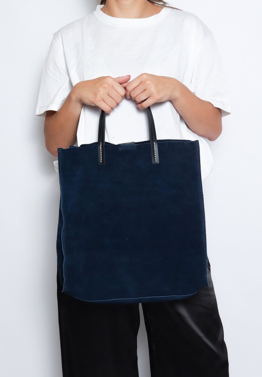 Сумка-шоппер Chiara Ferretti Tote bag, Dark Blue
Сумка-шоппер Chiara Ferretti Tote bag, Dark Blue