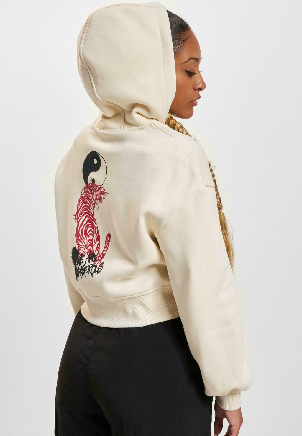 Толстовка на молнии STRONG Dangerous DNGRS, белый
Толстовка на молнии STRONG Dangerous DNGRS, белый