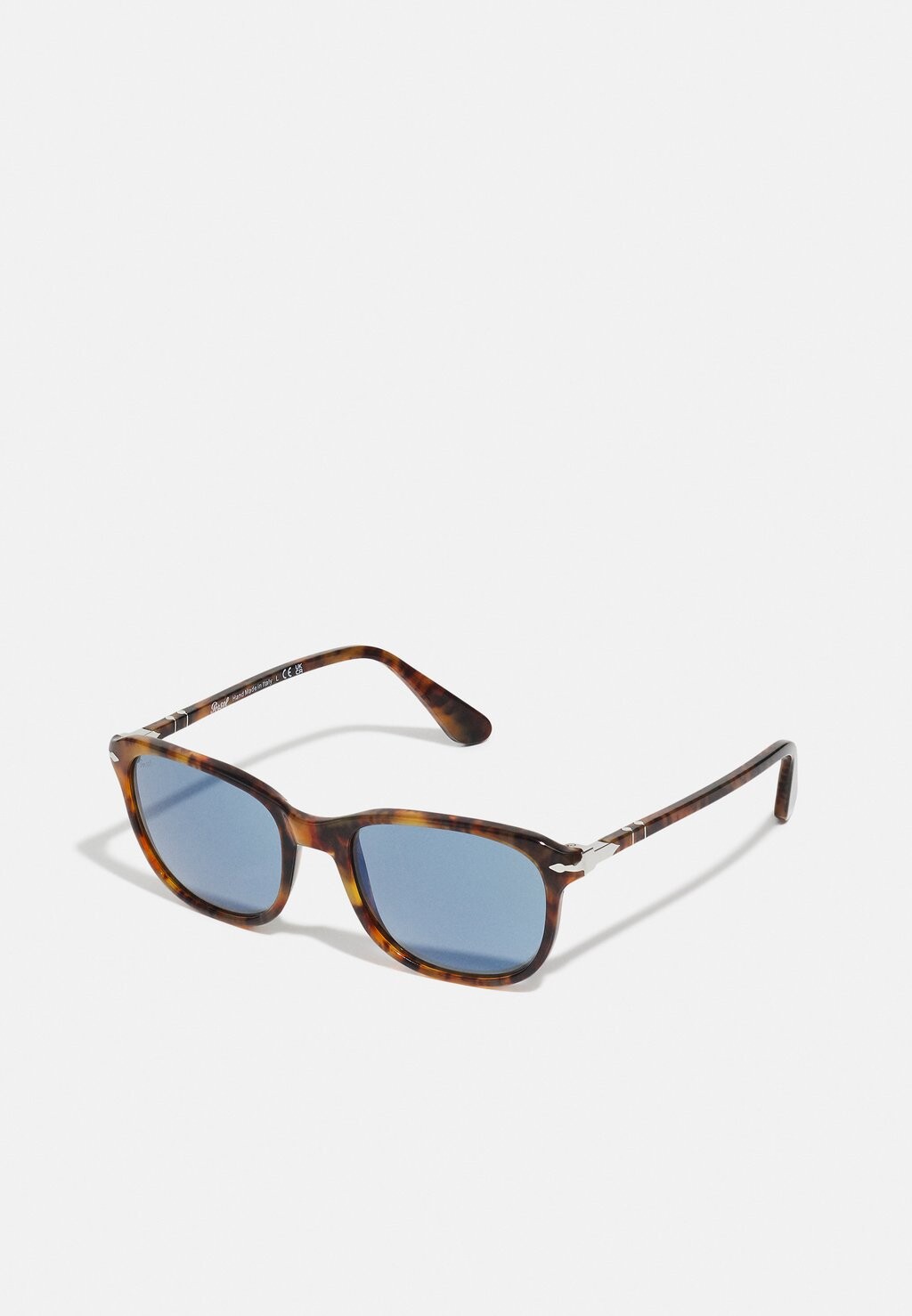 Солнцезащитные очки Persol
Солнцезащитные очки Persol