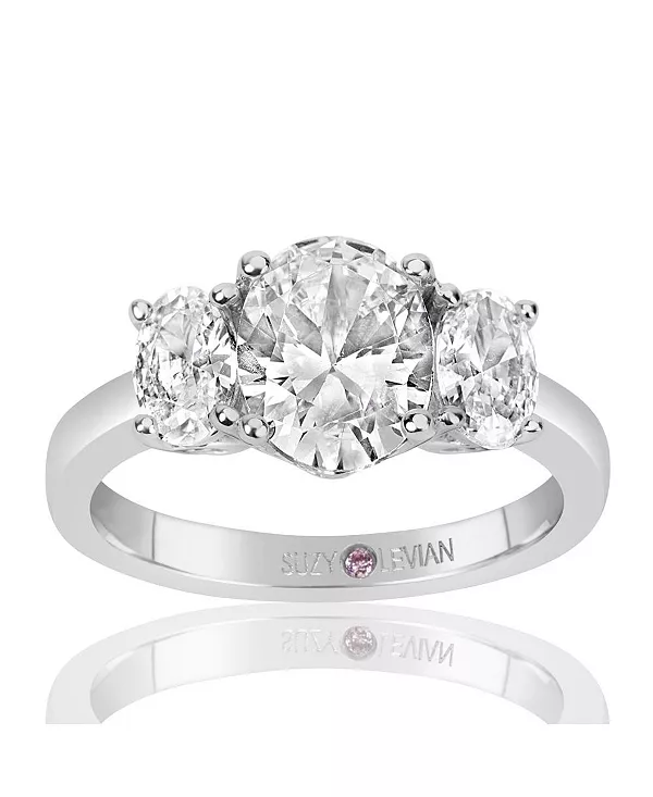 Кольцо Suzy Levian из стерлингового серебра с белыми кубическими цирконами овальной огранки и тремя центральными камнями Suzy Levian New York, silver
Кольцо Suzy Levian из стерлингового серебра с белыми кубическими цирконами овальной огранки и тремя центральными камнями Suzy Levian New York, silver