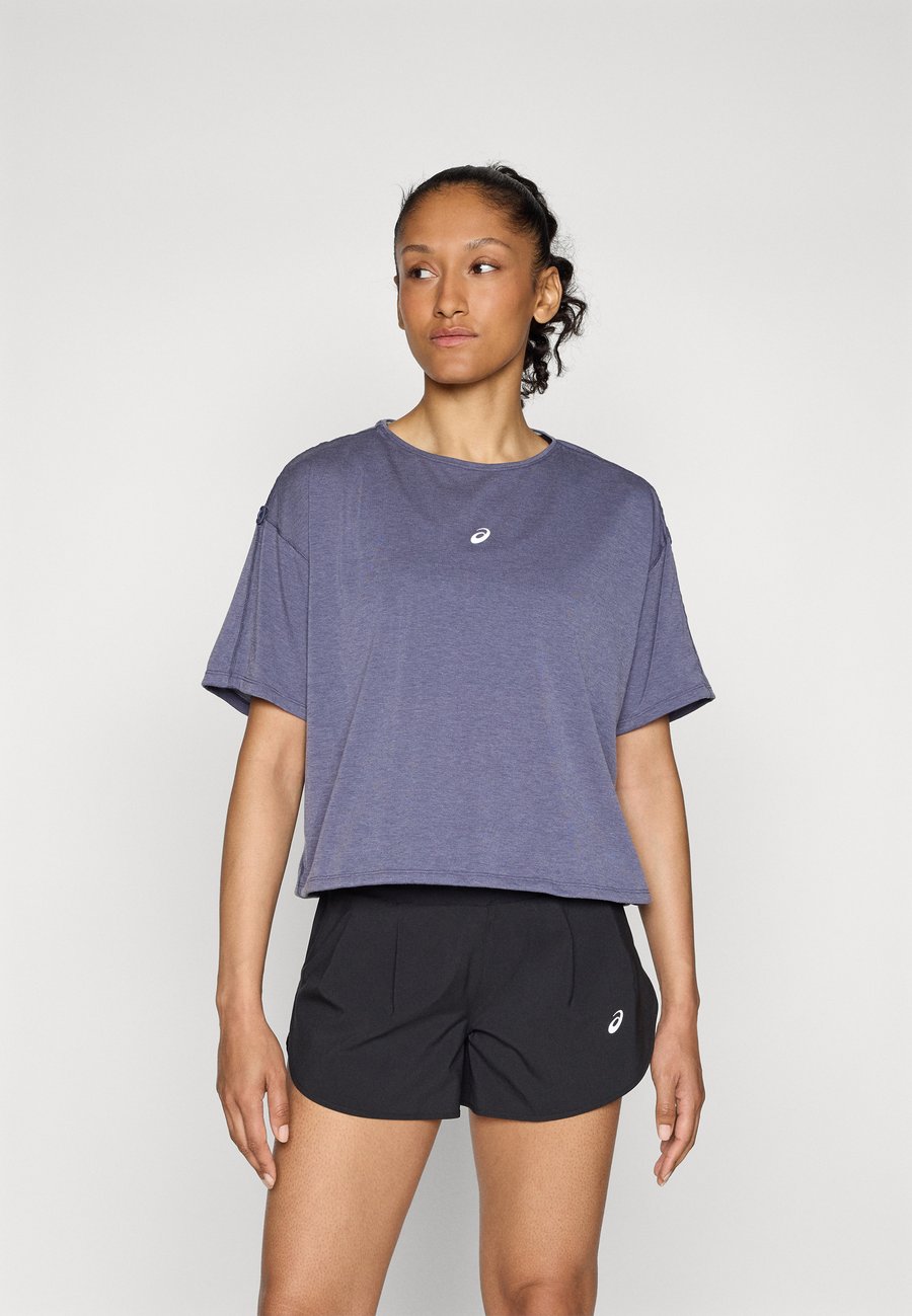 Футболка ASICS NAGINO RUN TOP, Monument Blue/Lilac, Синий, Футболка ASICS NAGINO RUN TOP, Monument Blue/Lilac
Футболка ASICS NAGINO RUN TOP, Monument Blue/Lilac, Синий, Футболка ASICS NAGINO RUN TOP, Monument Blue/Lilac