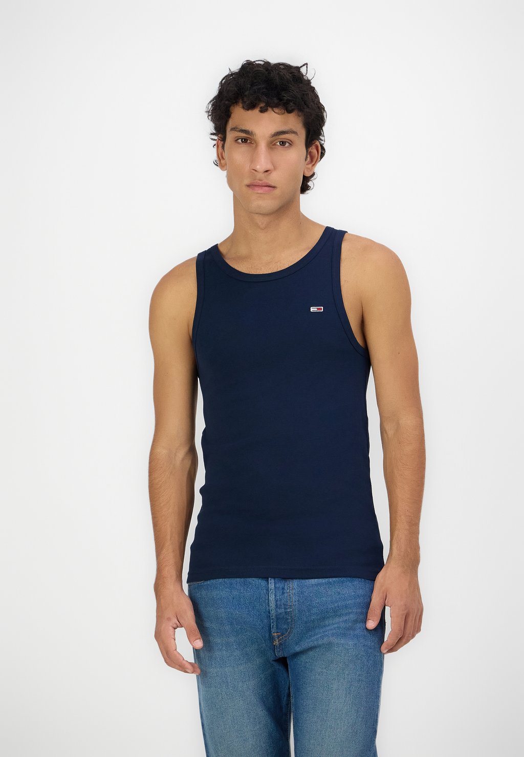Топ ESSENTIAL TANK Tommy Jeans, темно-синий
Топ ESSENTIAL TANK Tommy Jeans, темно-синий