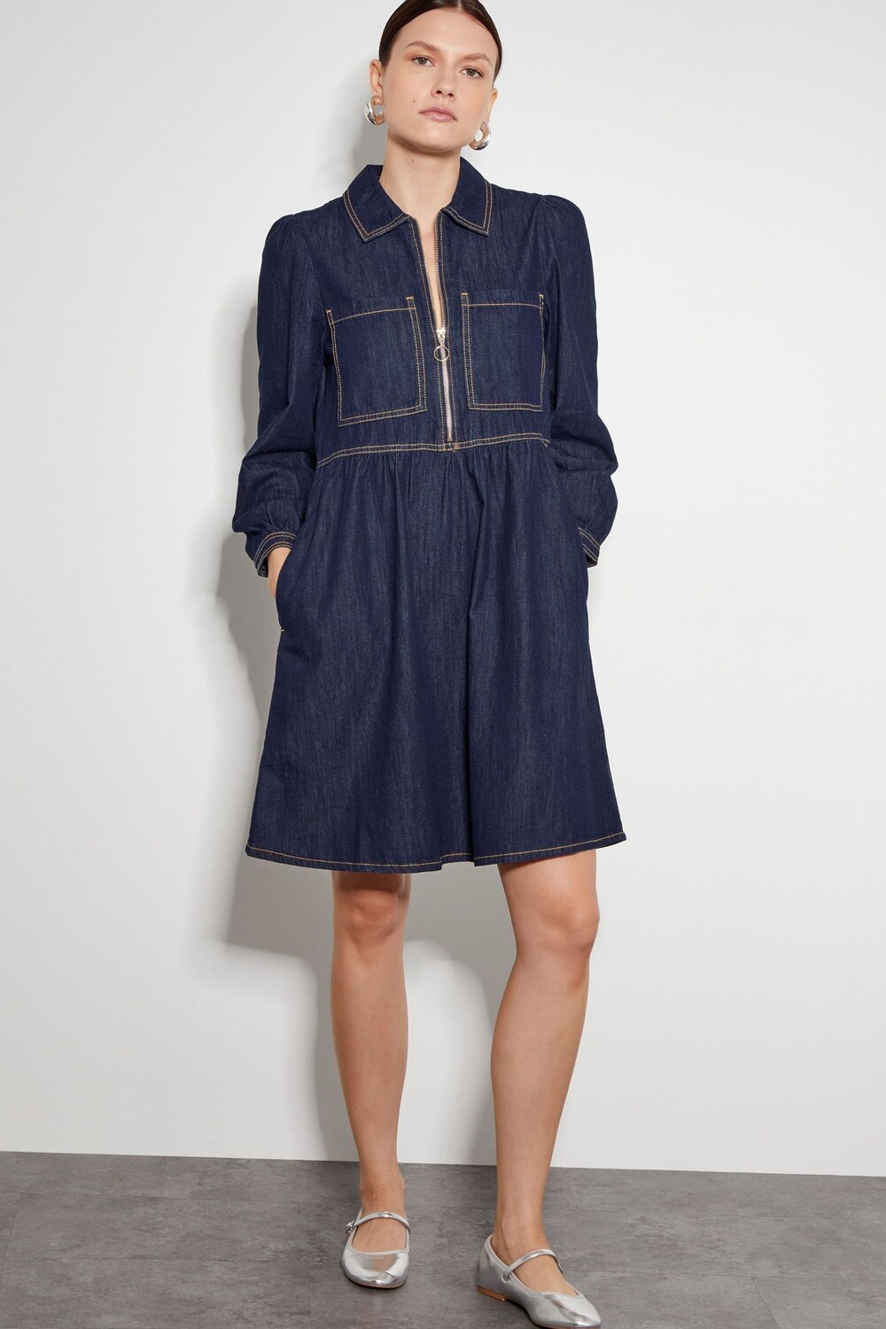 Джинсовое мини платье рубашка Adeena Monsoon, синий
Джинсовое мини платье рубашка Adeena Monsoon, синий