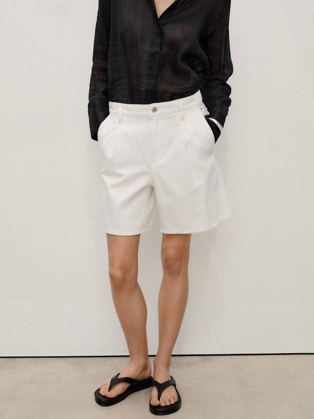 Марина плиссированные хлопковые джинсовые бермуды Mango
Марина плиссированные хлопковые джинсовые бермуды Mango