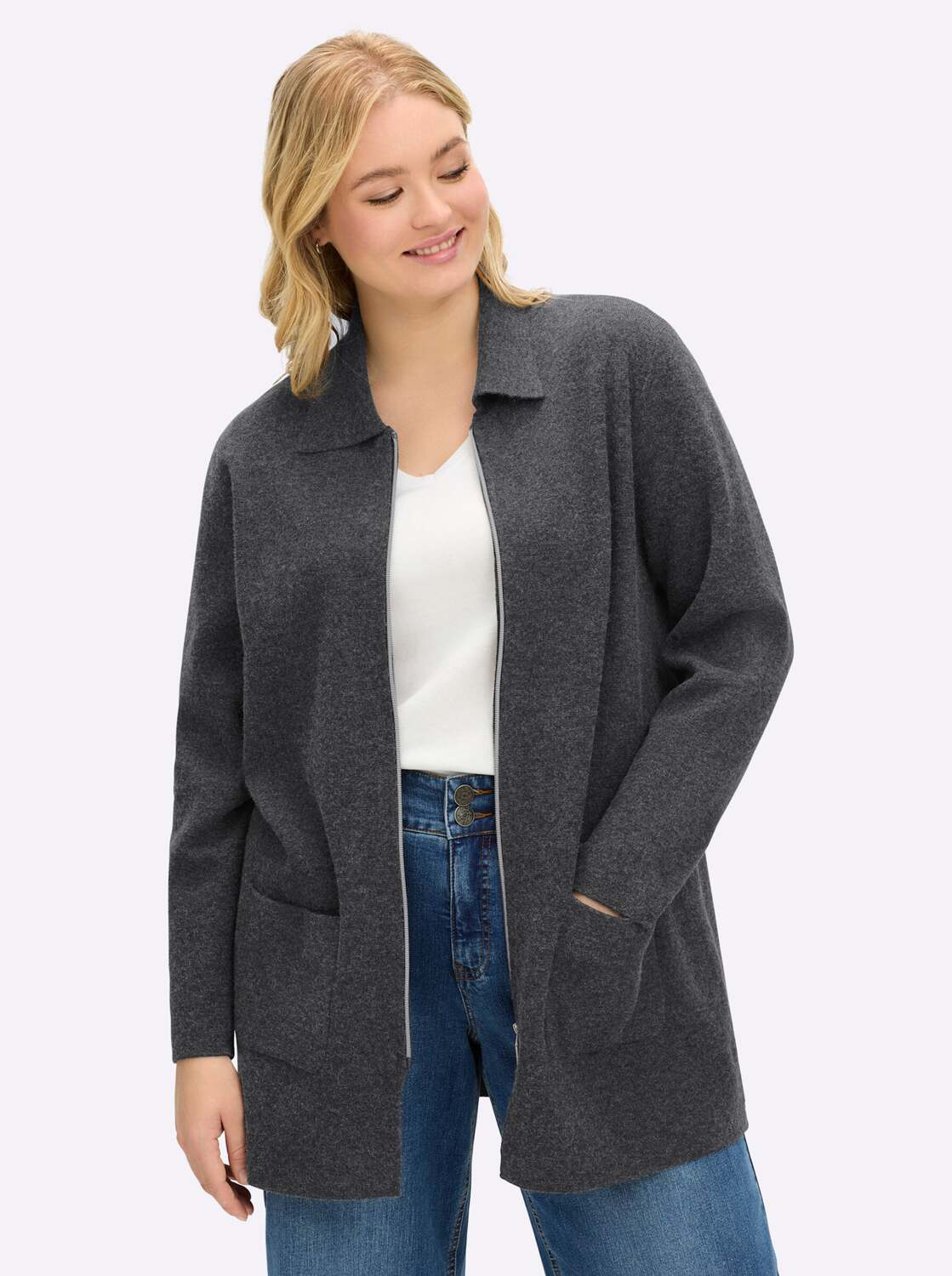 SHEEGO Вязаный кардиган в цвете графит
SHEEGO Вязаный кардиган в цвете графит