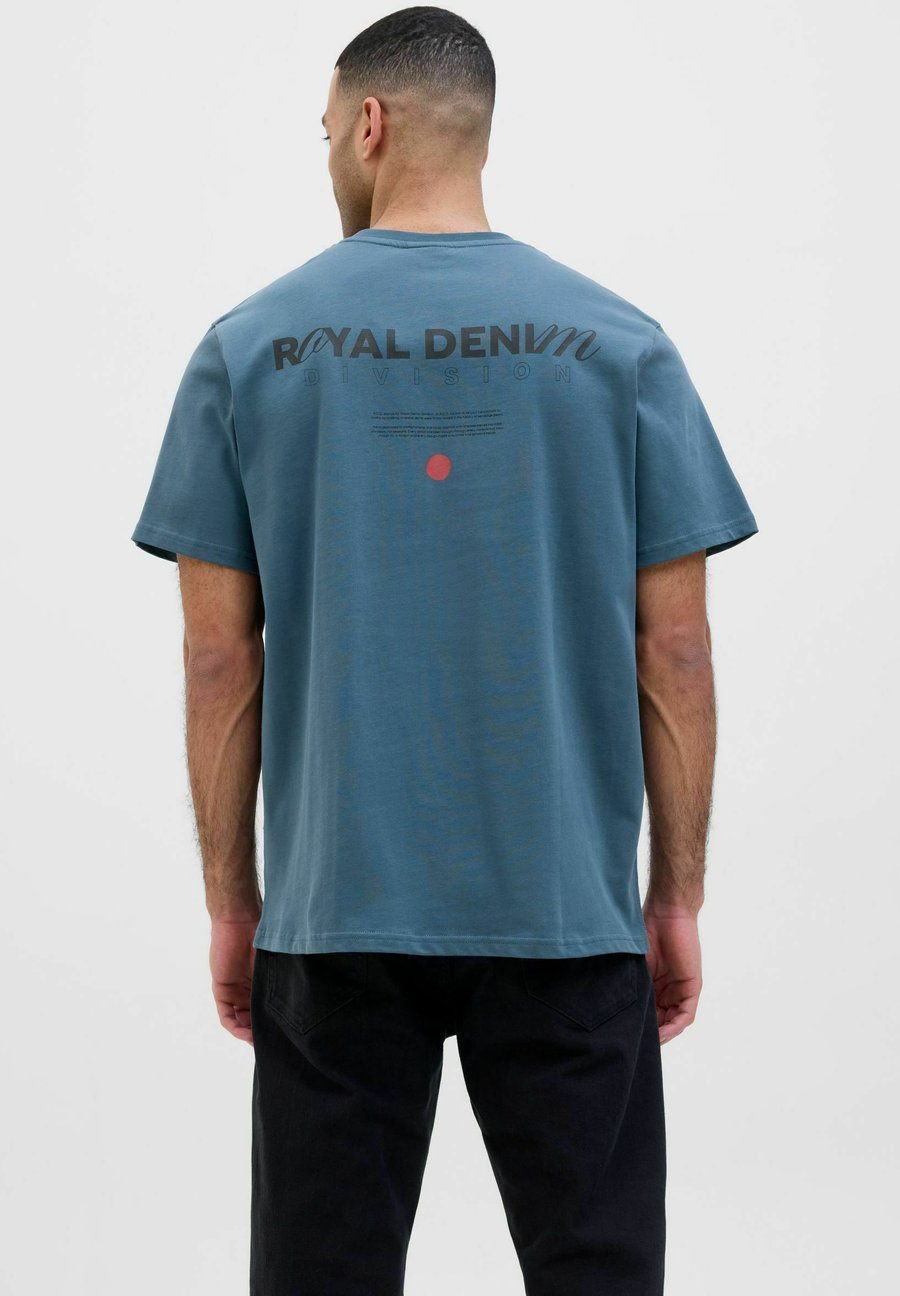 Футболка R.D.D. ROYAL DENIM DIVISION RDD, Orion Blue/Blue, Синий, Футболка R.D.D. ROYAL DENIM DIVISION RDD, Orion Blue/Blue
Футболка R.D.D. ROYAL DENIM DIVISION RDD, Orion Blue/Blue, Синий, Футболка R.D.D. ROYAL DENIM DIVISION RDD, Orion Blue/Blue