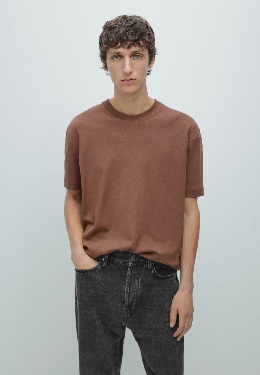 Футболка Massimo Dutti SHORT SLEEVE, Mottled Orange, Оранжевый, Футболка Massimo Dutti SHORT SLEEVE, Mottled Orange
Футболка Massimo Dutti SHORT SLEEVE, Mottled Orange, Оранжевый, Футболка Massimo Dutti SHORT SLEEVE, Mottled Orange