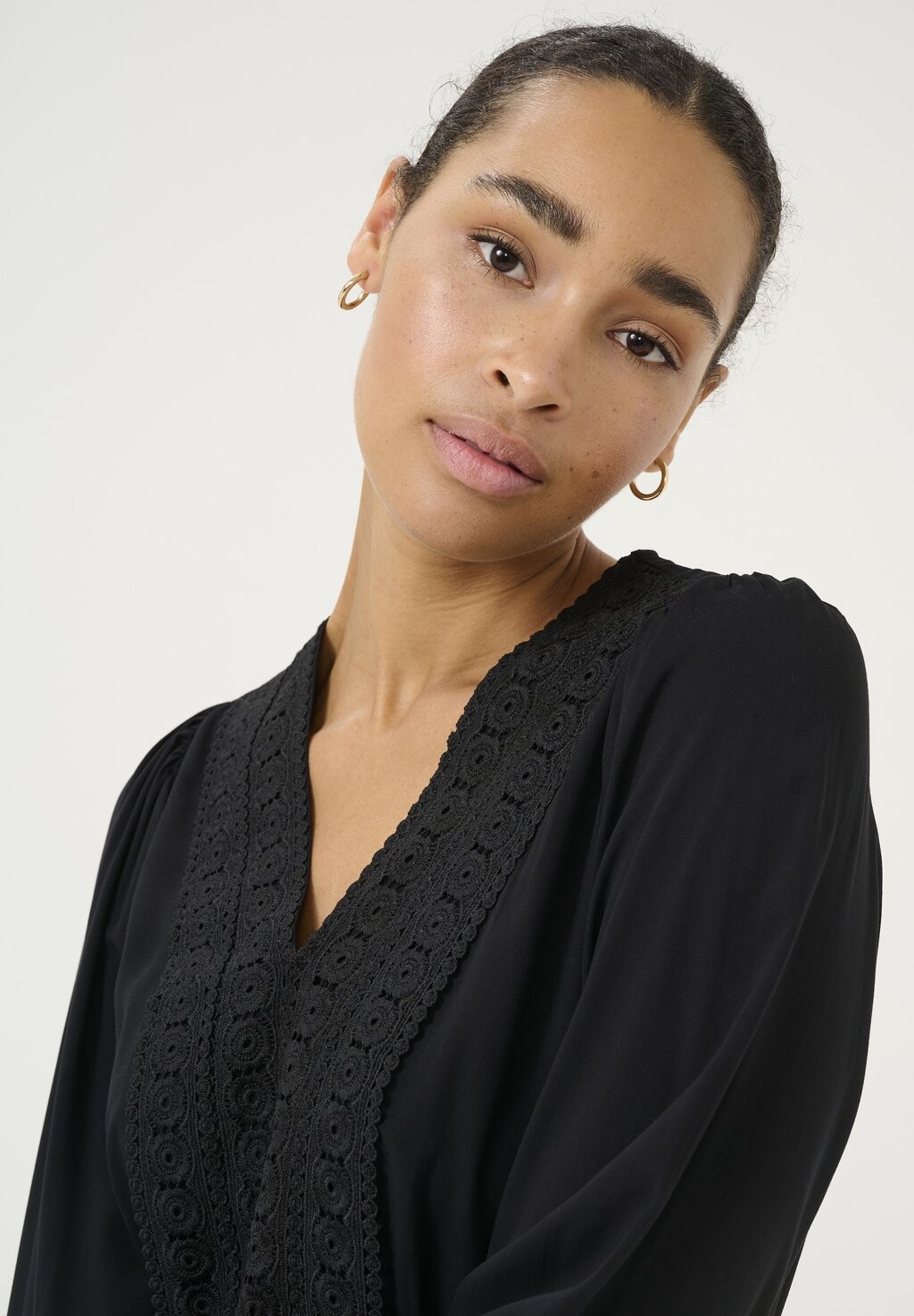 Дневное платье FREIA Kaffe, черный
Дневное платье FREIA Kaffe, черный