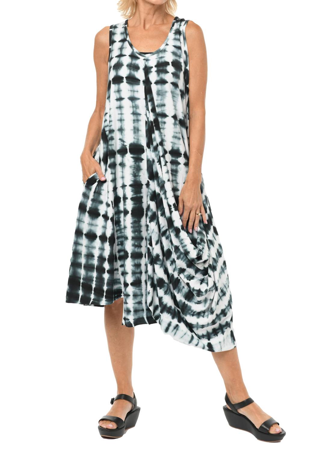 Ангелина Платье в грозу Tulip Clothing, Thunder
Ангелина Платье в грозу Tulip Clothing, Thunder