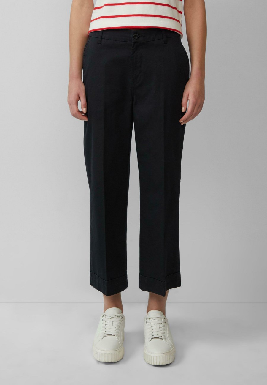 Брюки s.Oliver Trousers, Schwarz/Black
Брюки s.Oliver Trousers, Schwarz/Black