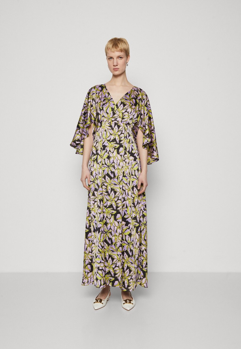 Вечернее платье VMKYRA 3/4 MAXI DRESS Vero Moda, сирень
Вечернее платье VMKYRA 3/4 MAXI DRESS Vero Moda, сирень