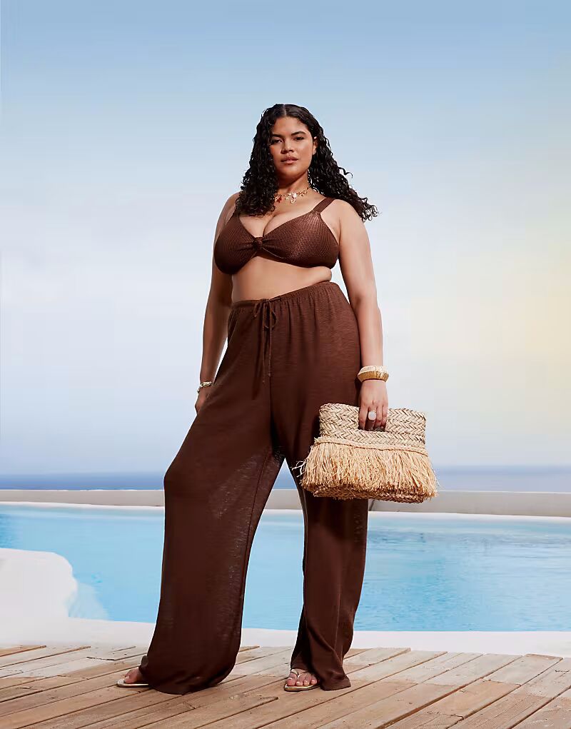 Трикотажные пляжные брюки South Beach Curve коричневого цвета
Трикотажные пляжные брюки South Beach Curve коричневого цвета