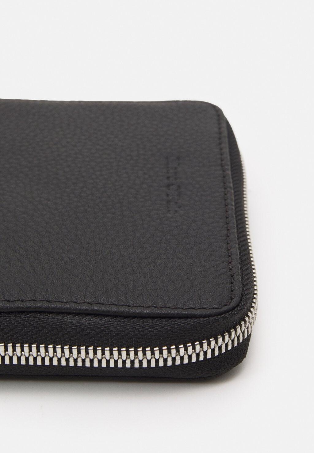 Кошелек CARLA Marc O'Polo, черный
Кошелек CARLA Marc O'Polo, черный