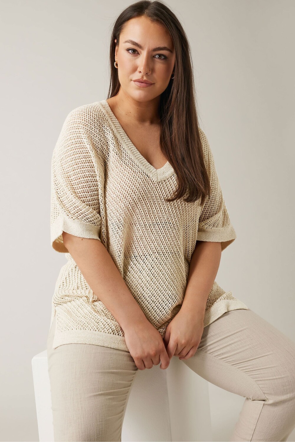 Изогнутый свитер с декоративной лентой Evans, коричневый
Изогнутый свитер с декоративной лентой Evans, коричневый