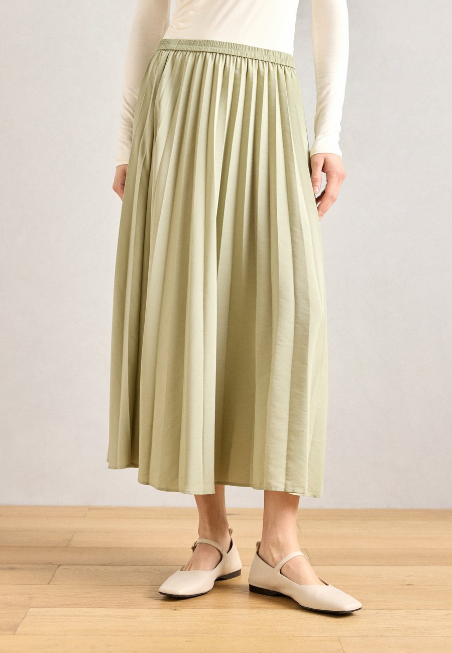 Юбка Marc O'Polo SKIRT PLISSEE STYLE ELASTIC WAISTBAND, Smooth Sage/Mint
Юбка Marc O'Polo SKIRT PLISSEE STYLE ELASTIC WAISTBAND, Smooth Sage/Mint
