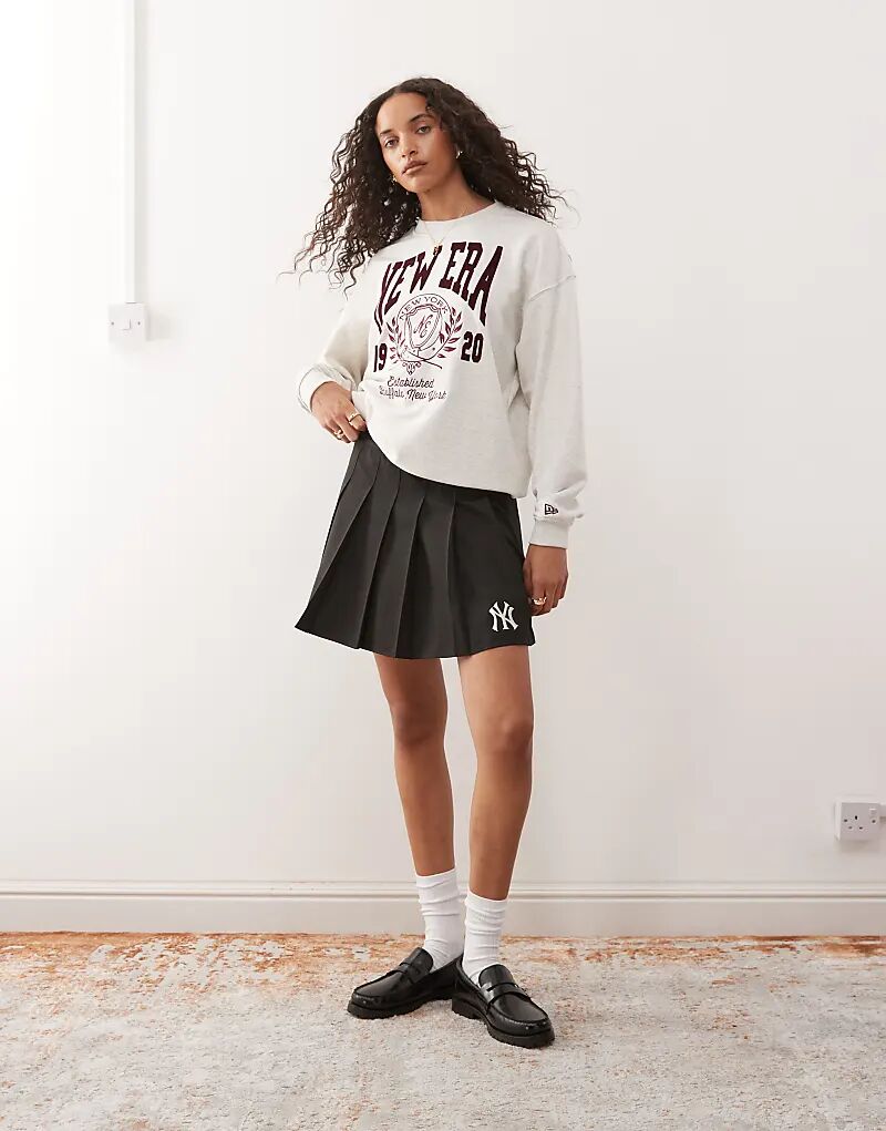 Теннисная юбка New Era NY Yankees черного цвета
Теннисная юбка New Era NY Yankees черного цвета