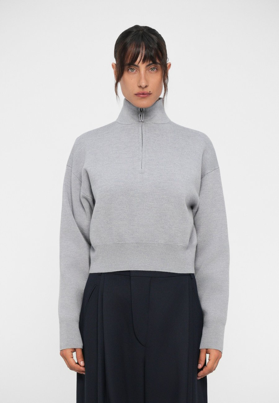 Джемпер Victoria Beckham NTERLOCK HALF ZIP , Grey Melange/Grey
Джемпер Victoria Beckham NTERLOCK HALF ZIP , Grey Melange/Grey
