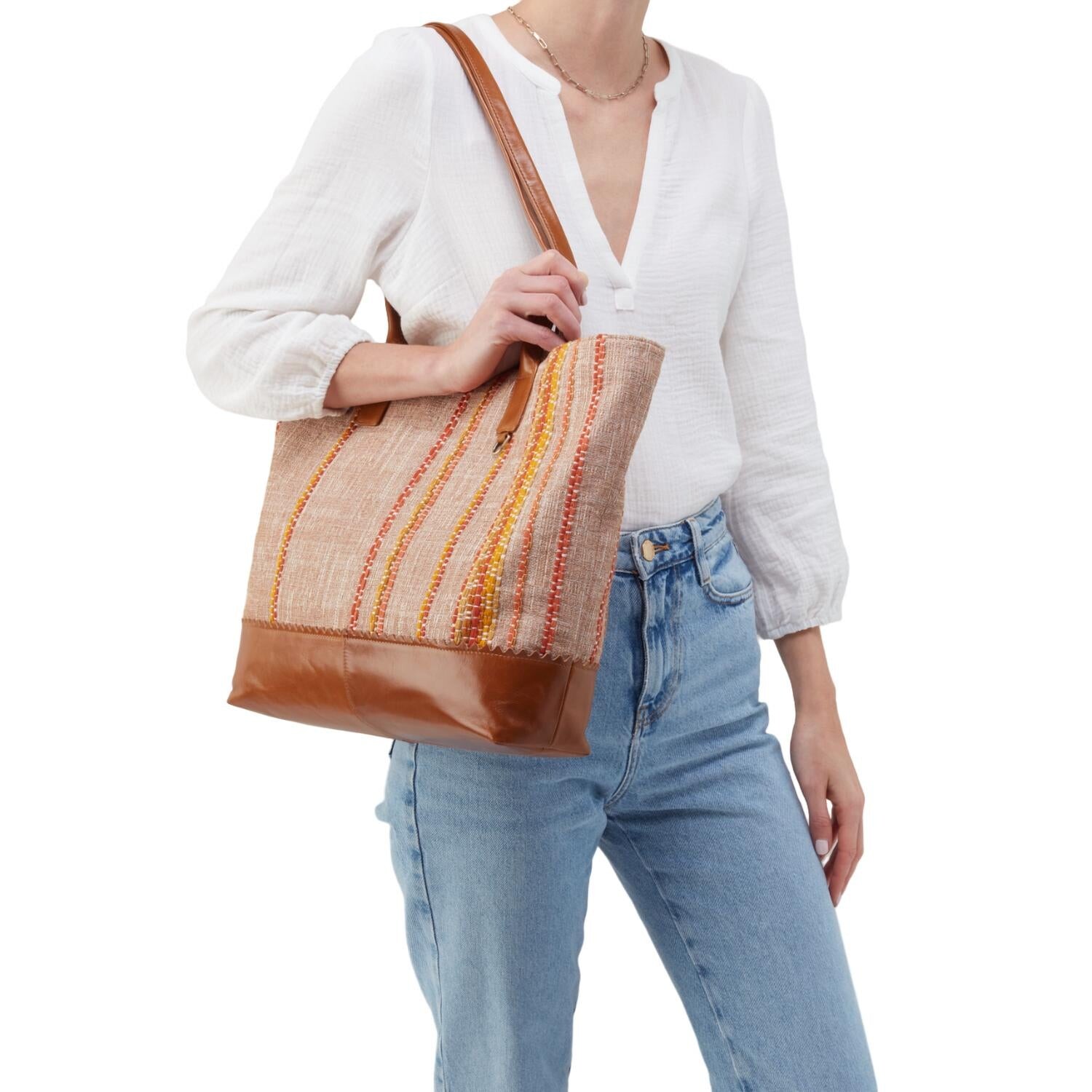 Женская большая сумка-шоппер в полоску Artisan Hobo
Женская большая сумка-шоппер в полоску Artisan Hobo