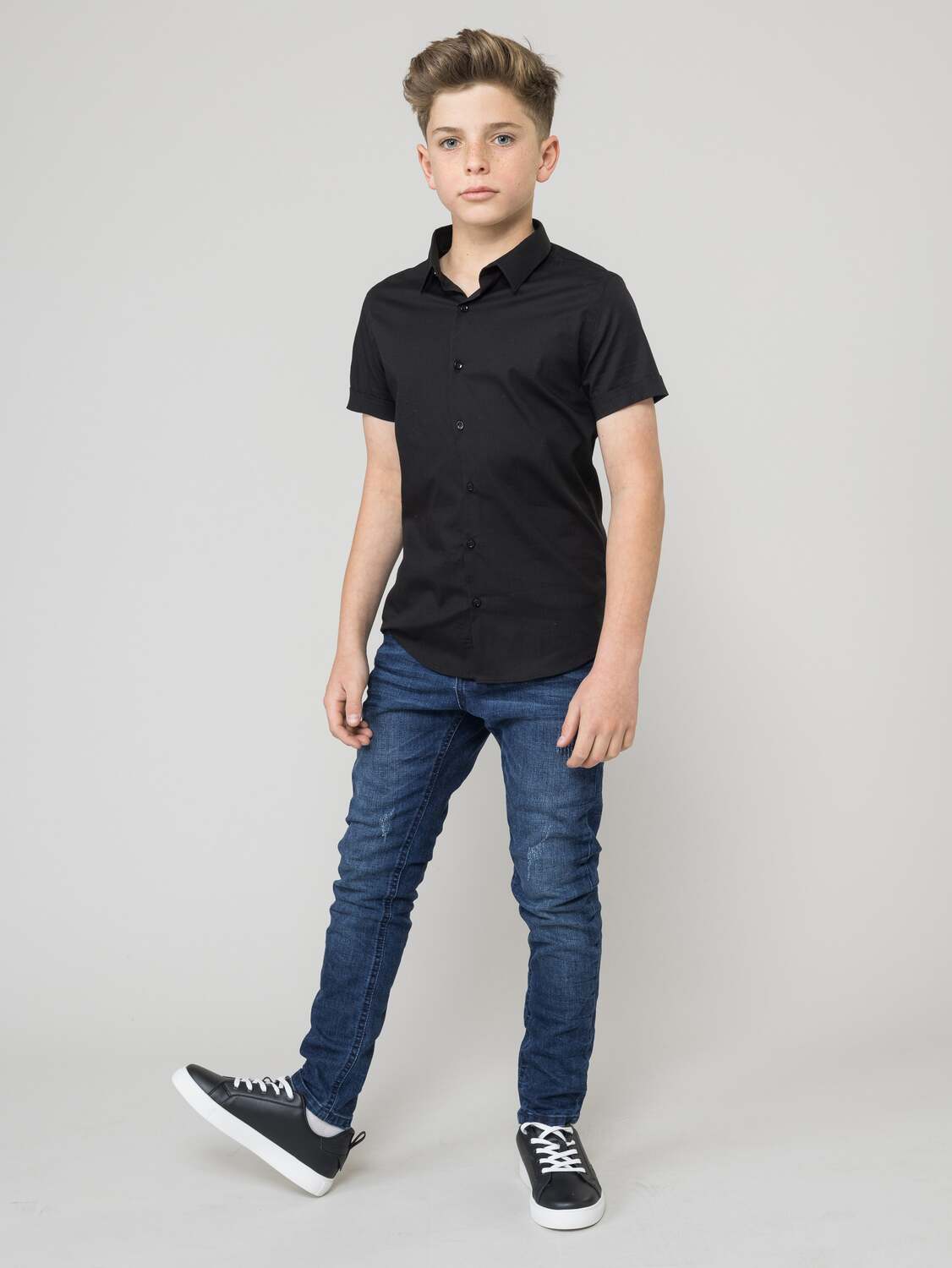 Детская рубашка с коротким рукавом Noizz, черный
Детская рубашка с коротким рукавом Noizz, черный