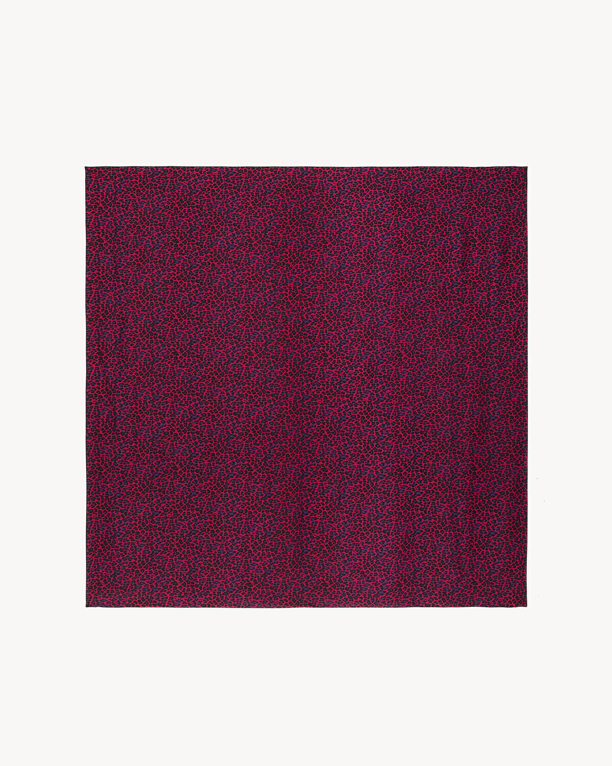 Платок квадратной формы из шелкового шармеза с леопардовым принтом Saint Laurent, розовый
Платок квадратной формы из шелкового шармеза с леопардовым принтом Saint Laurent, розовый