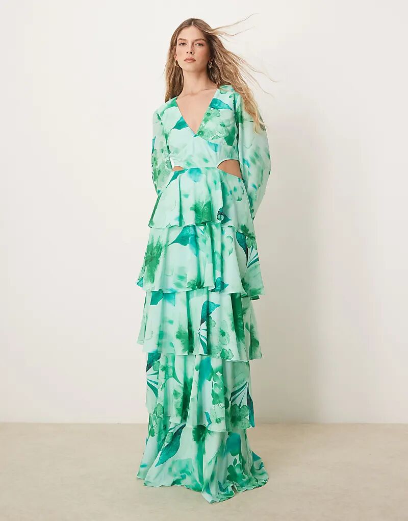 Платье макси Pretty Lavish с вырезами, многоуровневыми оборками и зеленым цветочным принтом
Платье макси Pretty Lavish с вырезами, многоуровневыми оборками и зеленым цветочным принтом