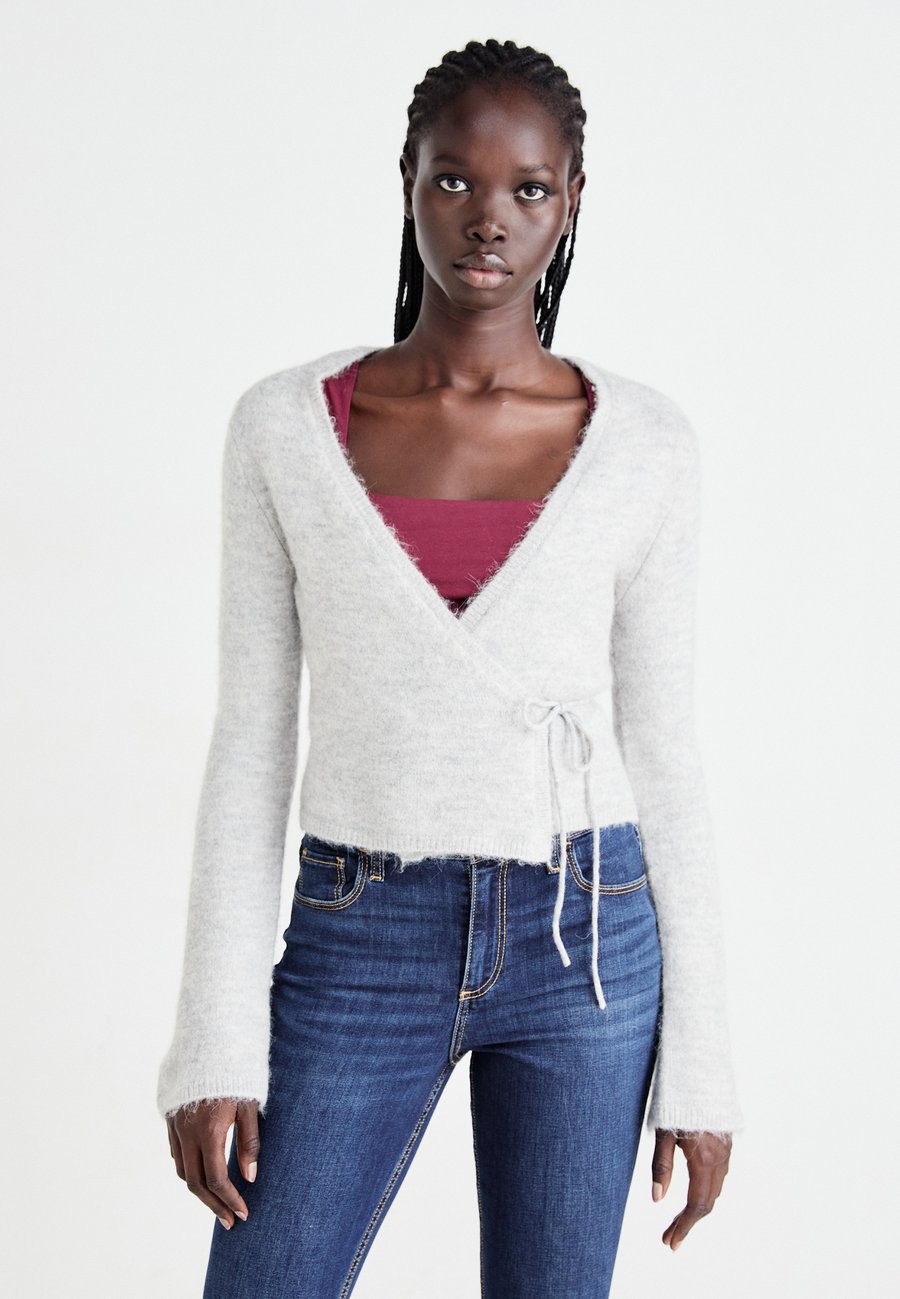 Кардиган Gina Tricot WRAP CARDIGAN, Light Grey Melange/Grey
Кардиган Gina Tricot WRAP CARDIGAN, Light Grey Melange/Grey