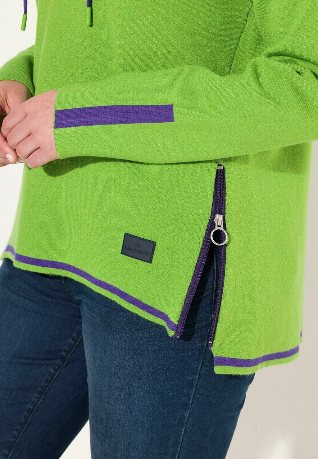 Толстовка с капюшоном DOUBLEFACE LAURASØN, зеленый
Толстовка с капюшоном DOUBLEFACE LAURASØN, зеленый