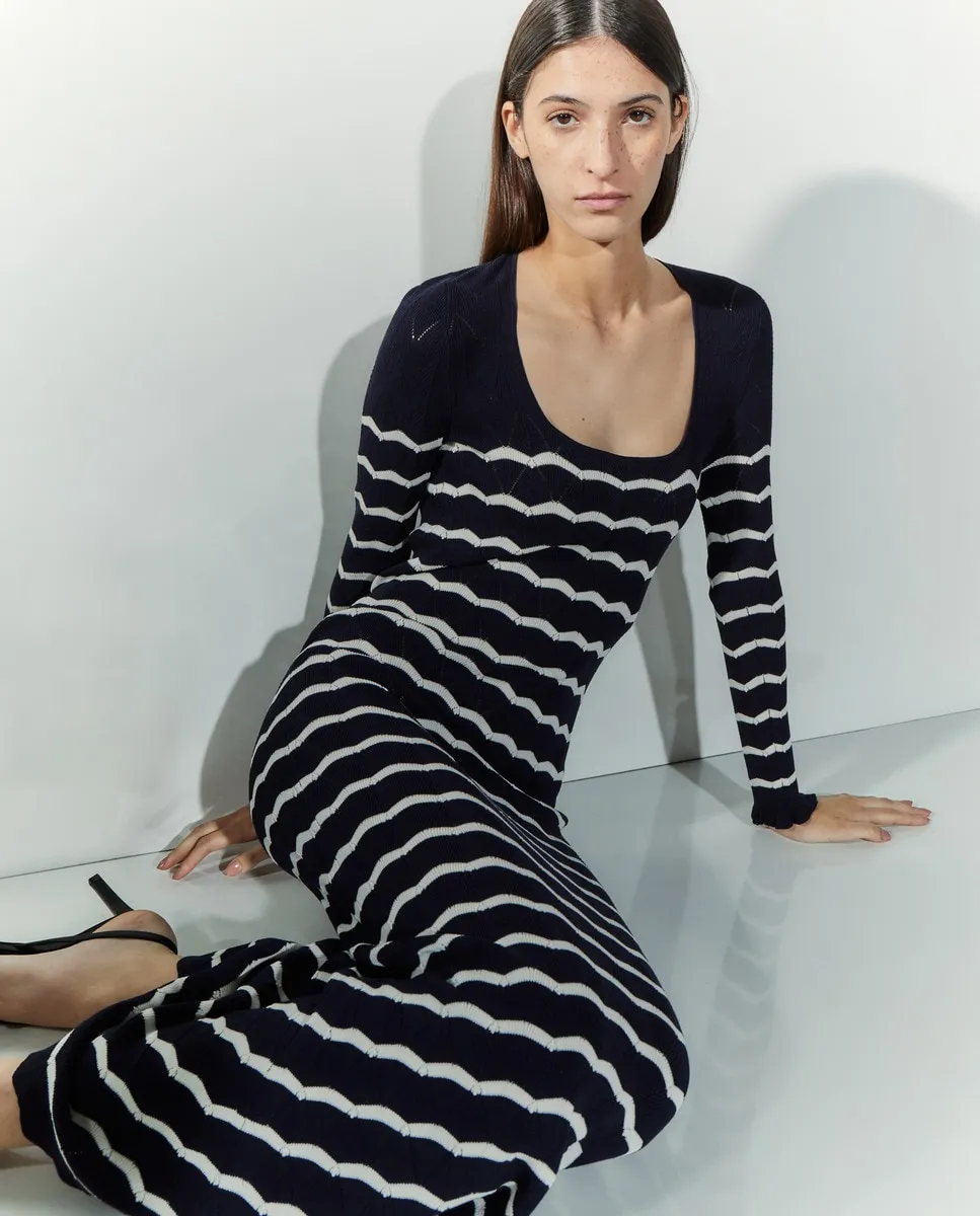 Платье с квадратным вырезом в полоску Tintoretto, синий
Платье с квадратным вырезом в полоску Tintoretto, синий